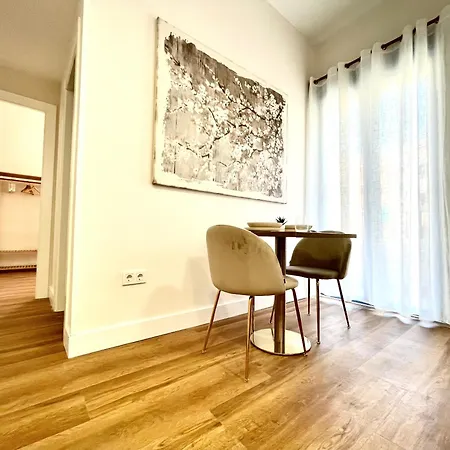 House In Garden 1 Apartment